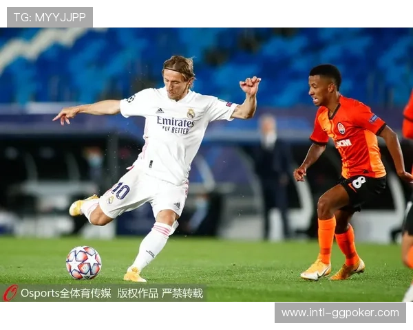 莫德里奇批评维尼修斯防守态度 引发热议与讨论